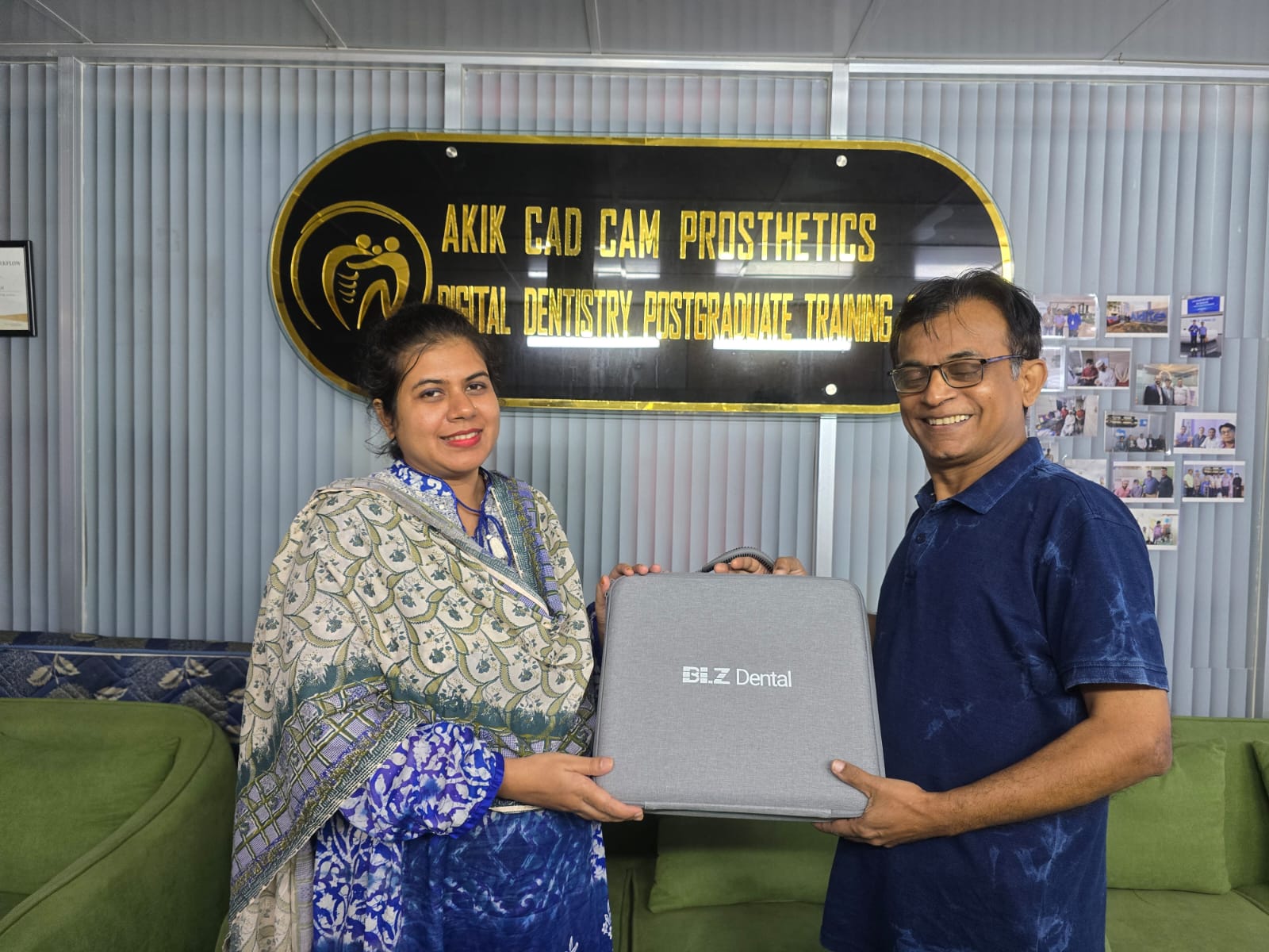 Dr. Nusrat Naiem receiving recognition from Akik CAD CAM Prosthetics